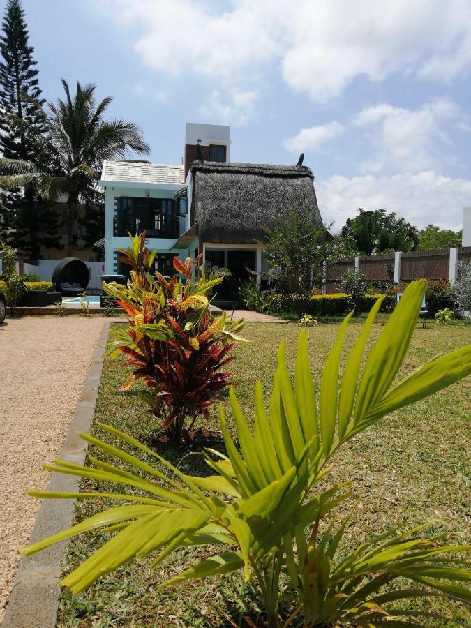 Villa Kayana Flic en Flac Exterior foto