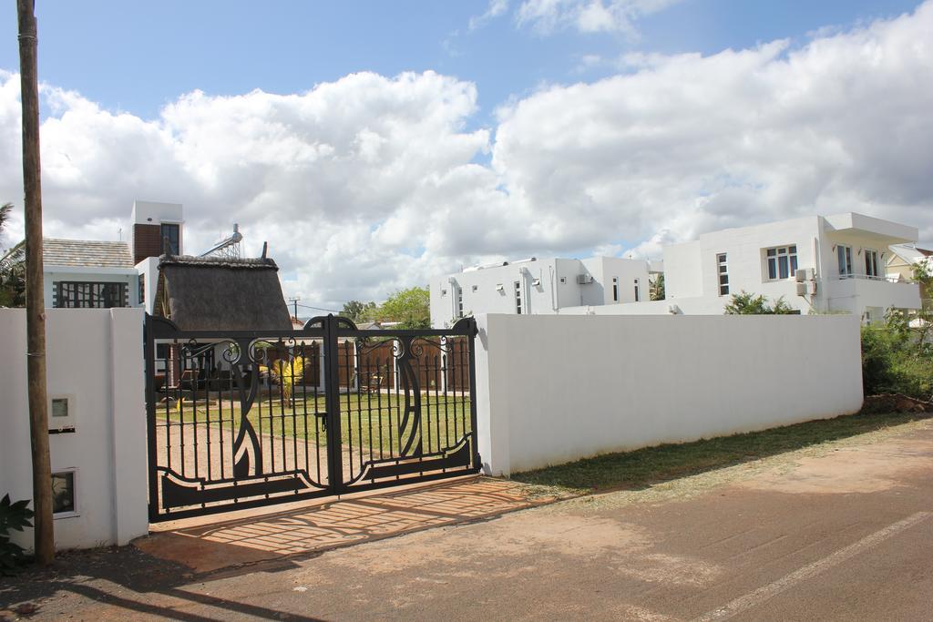 Villa Kayana Flic en Flac Exterior foto